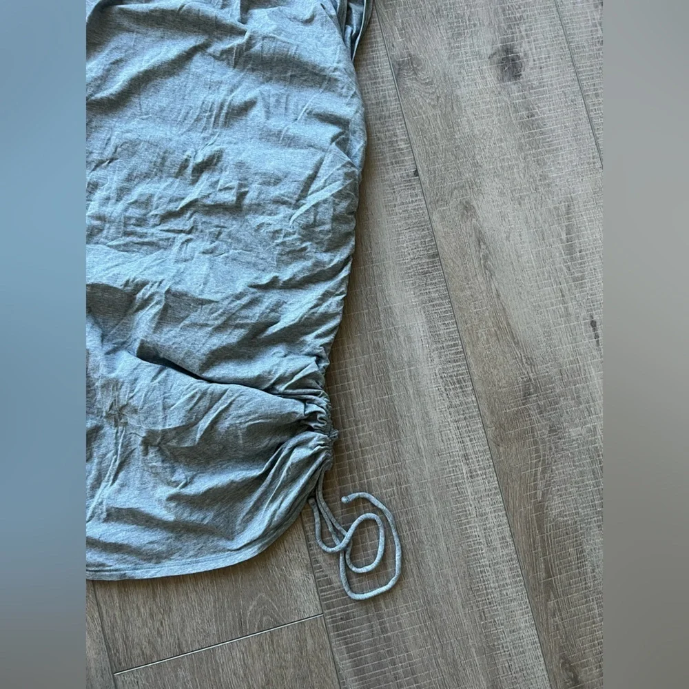 Lululemon Cinch It Dress in Heathered Medium Grey Size 8